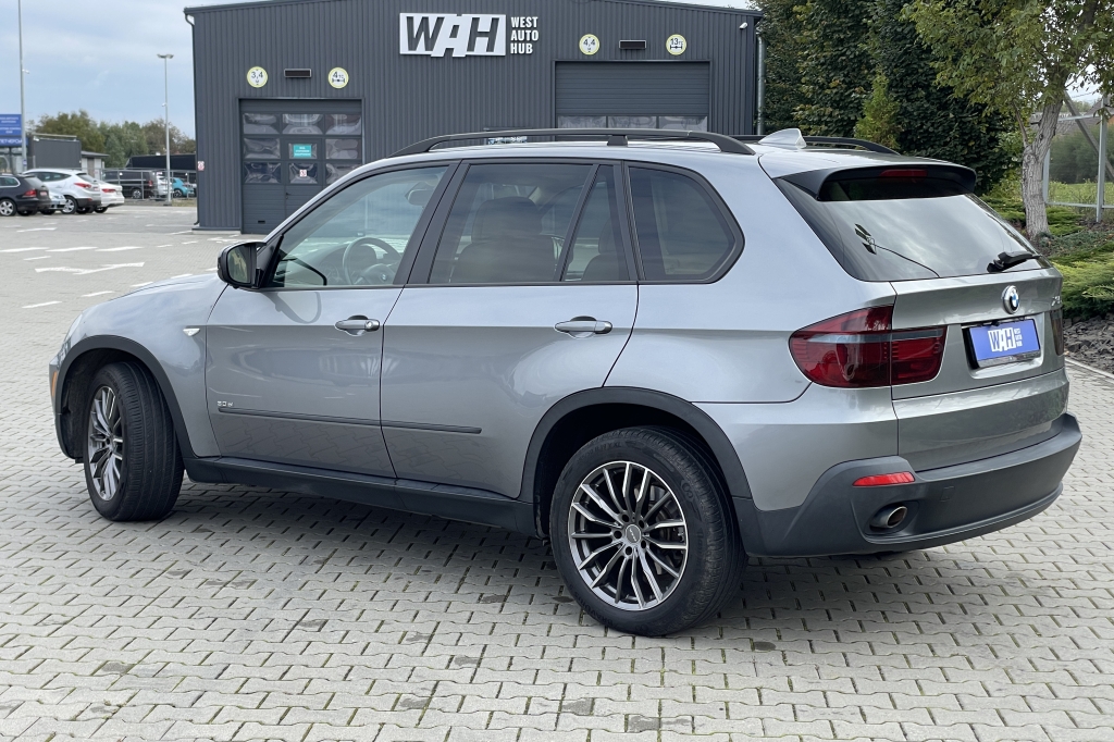 BMW X5 2008 photo 2