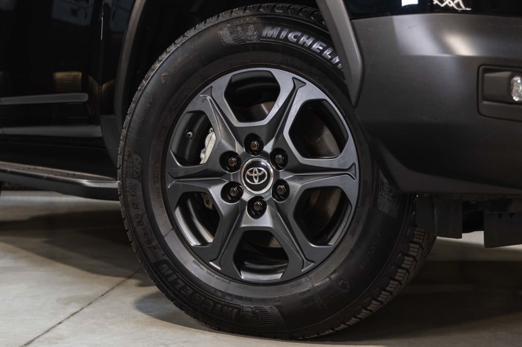 Toyota Land Cruiser GR 2023 фото 8