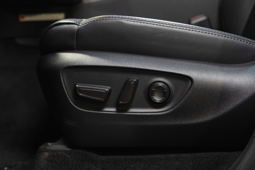 Toyota Land Cruiser GR 2023 фото 19