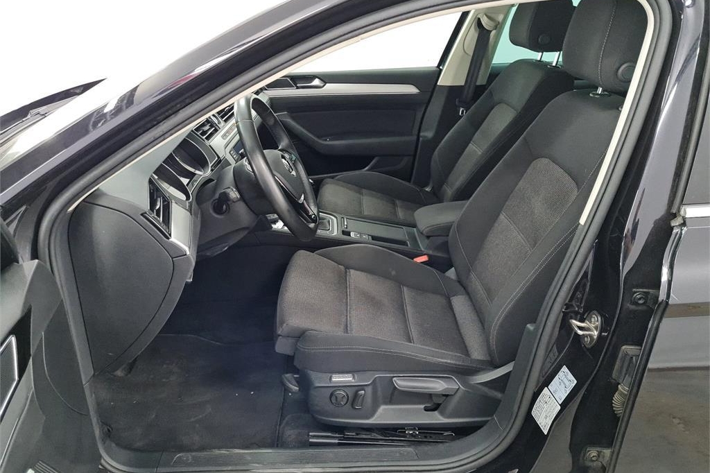 Volkswagen Passat Variant 2017 фото 1