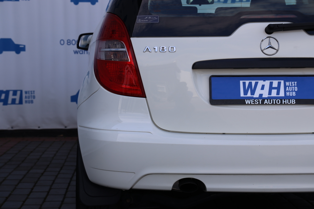 Mercedes-Benz A-Class A180 W169 2011 photo 10