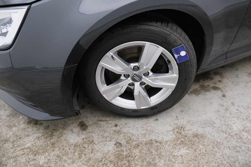 Audi A4 Avant 2016 photo 41