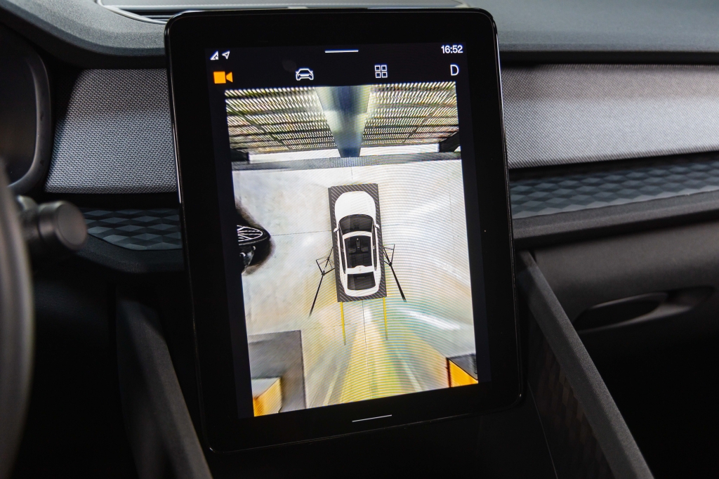 Polestar 2 2022 фото 21