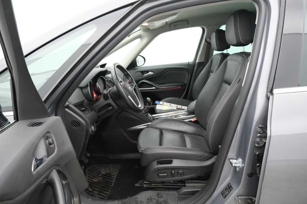 Opel Zafira Tourer 2015 фото 3