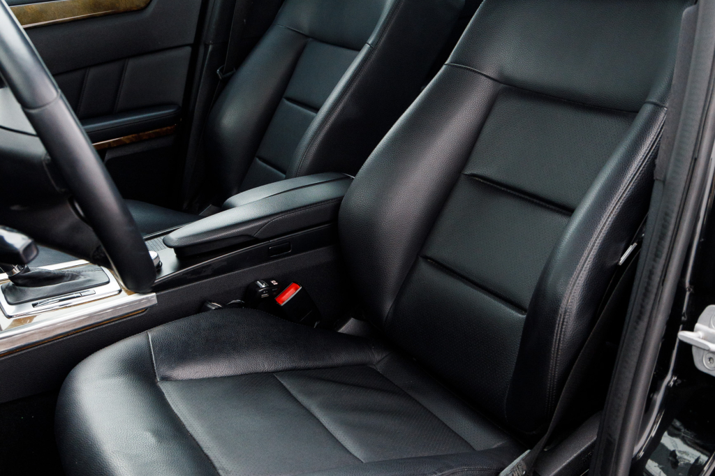 Mercedes-Benz E 200 CDI 2010 photo 10