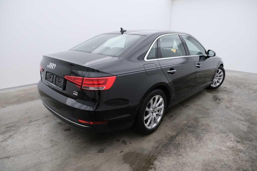 Audi A4 2016 фото 5