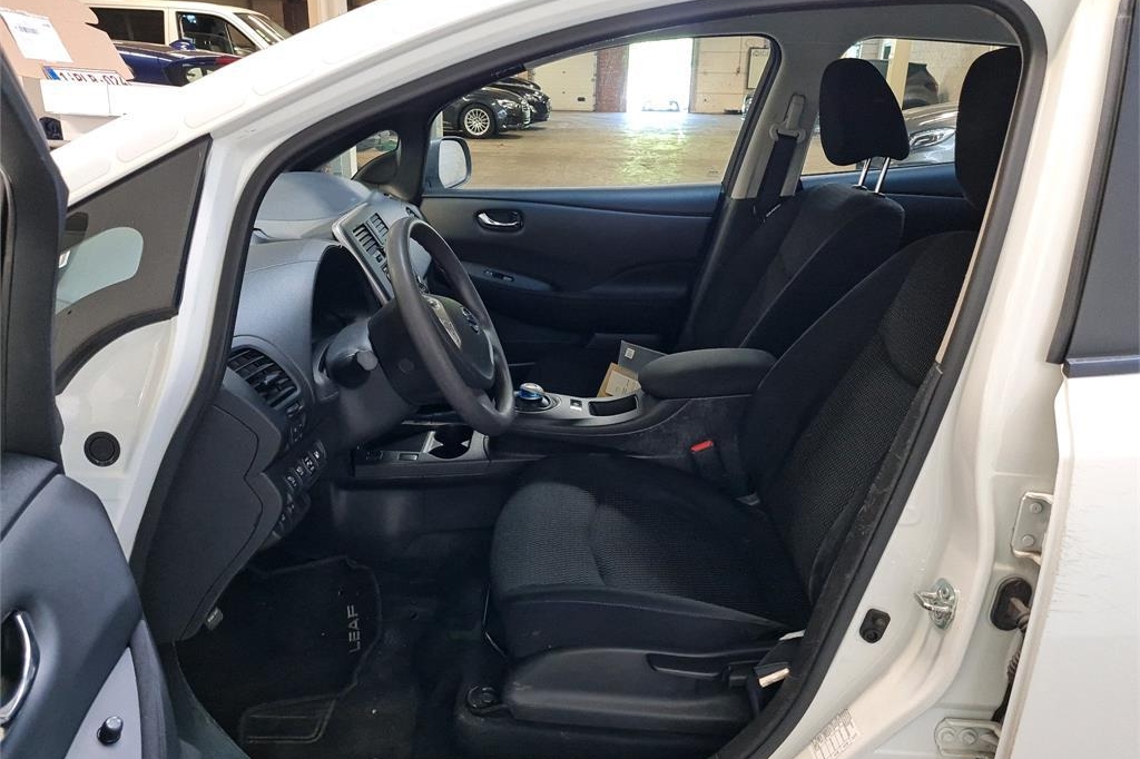 Nissan Leaf 2016 фото 6