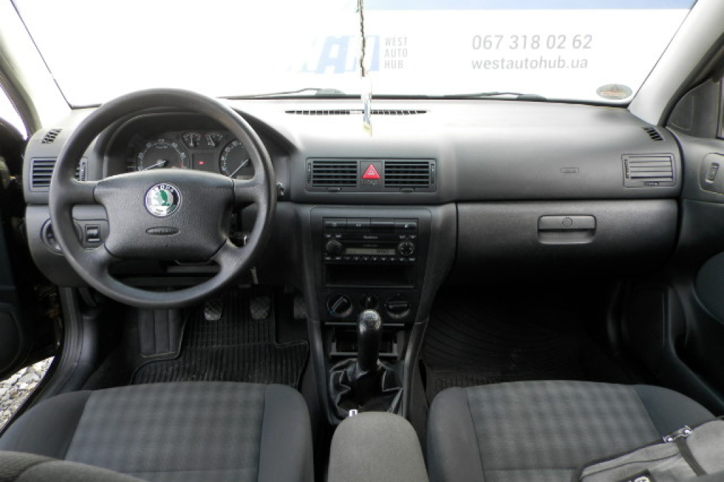 Skoda Octavia Tour 1.6 MPI 2004 фото 7