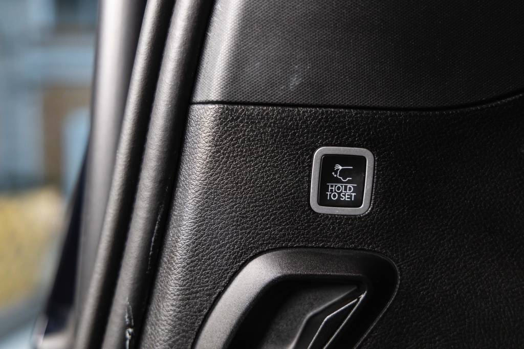 Jeep Grand Wagoneer 2022 фото 47