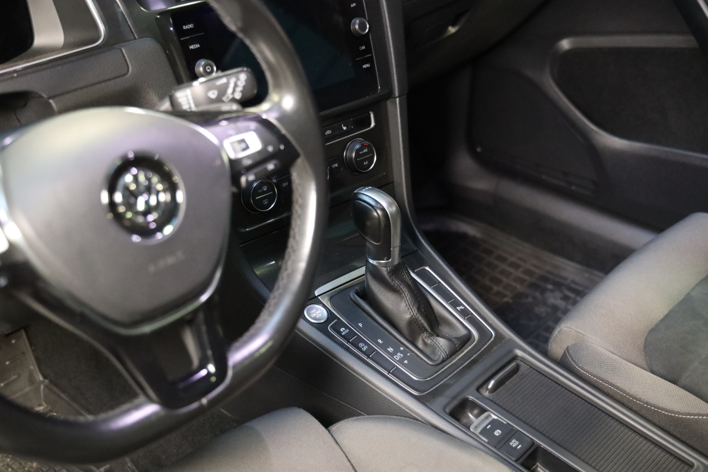 Volkswagen Golf 2017 photo 22