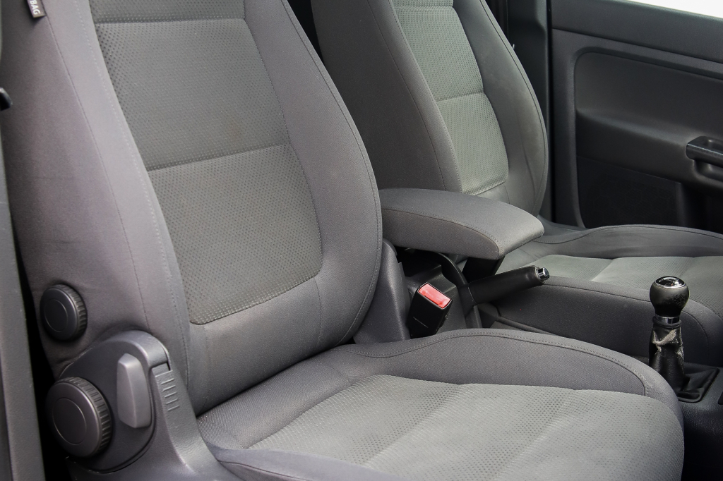 Volkswagen Golf Plus FSI 2005 фото 13