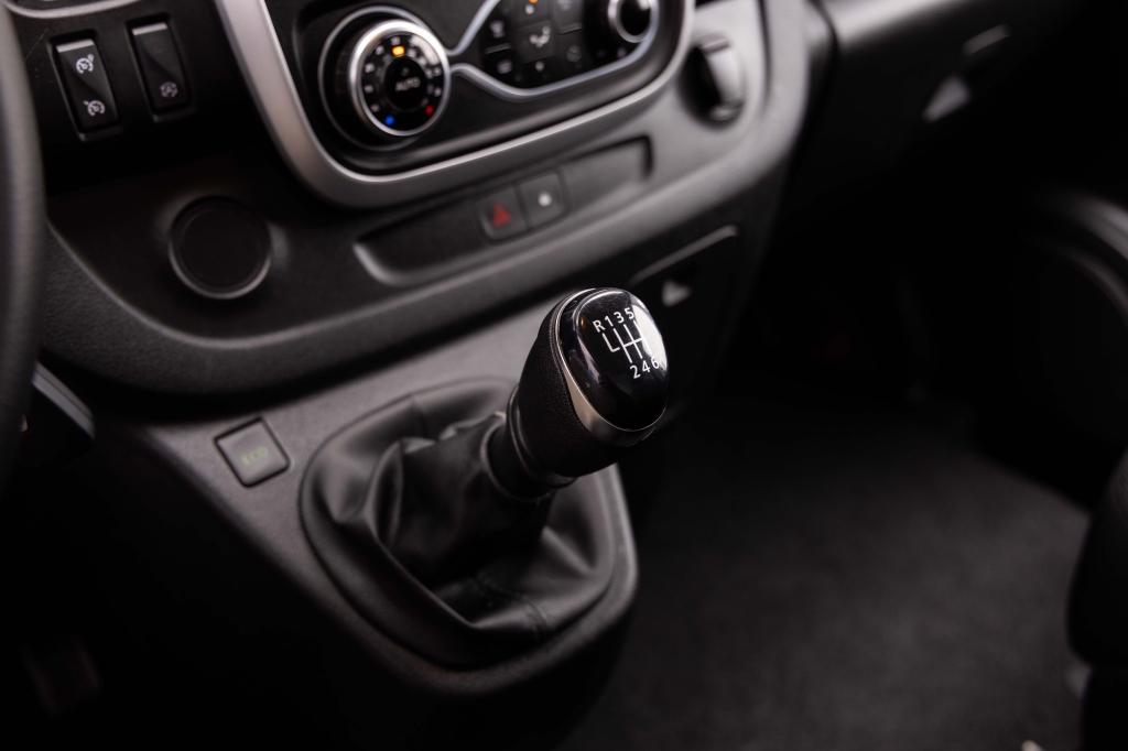 Renault Trafic 2019 фото 24