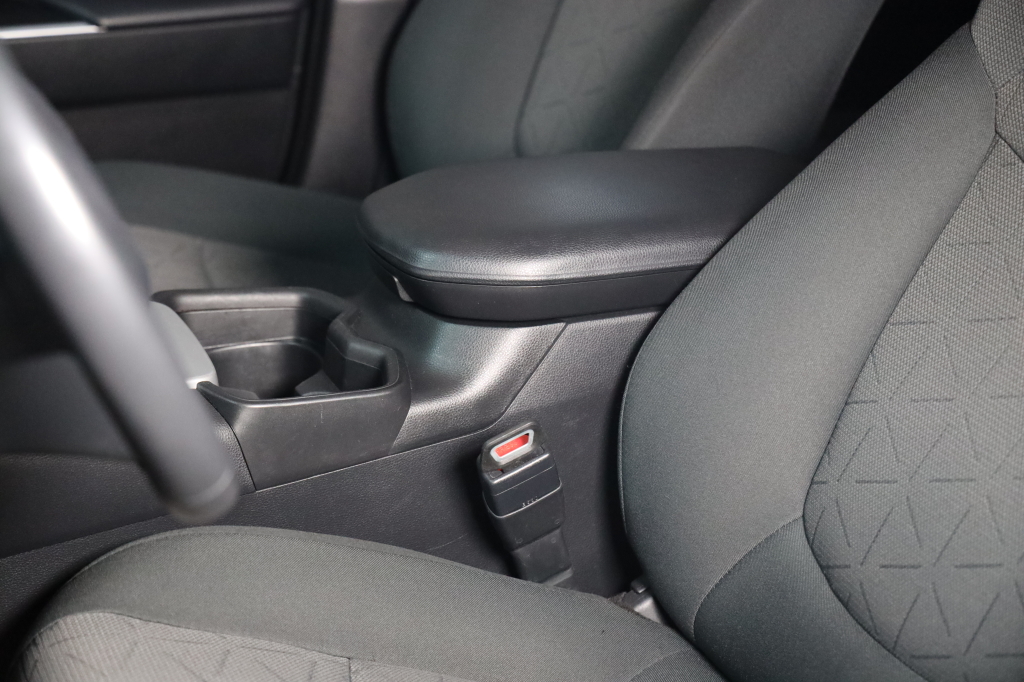 Toyota RAV4 2020 фото 7