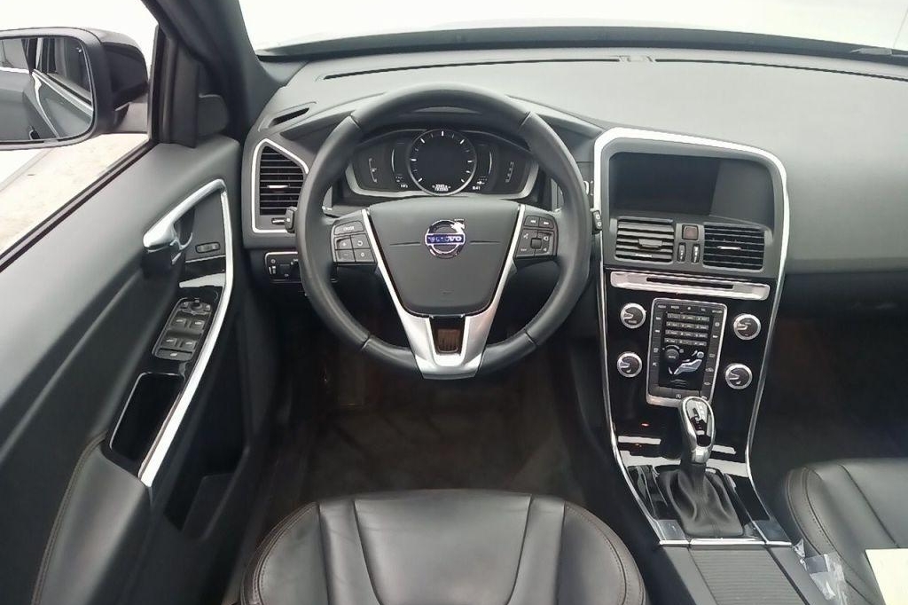 Volvo XC60 2017 photo 3