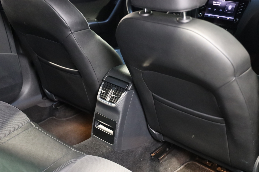 Skoda Octavia 2019 фото 15