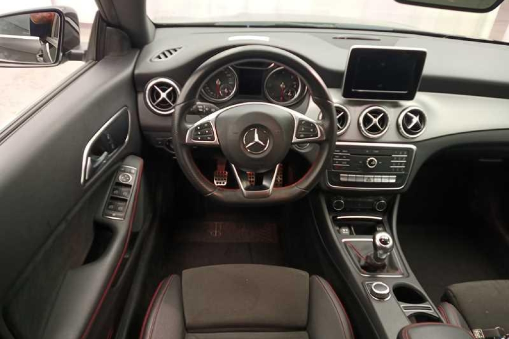 Mercedes-Benz CLA 2017 фото 1