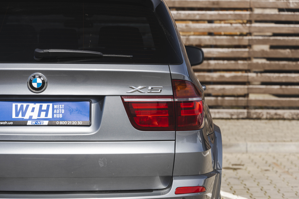 BMW X5 2010 фото 9