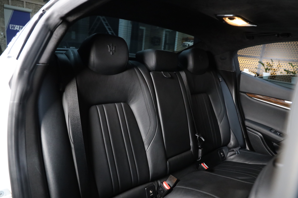 Maserati Ghibli 2013 фото 32