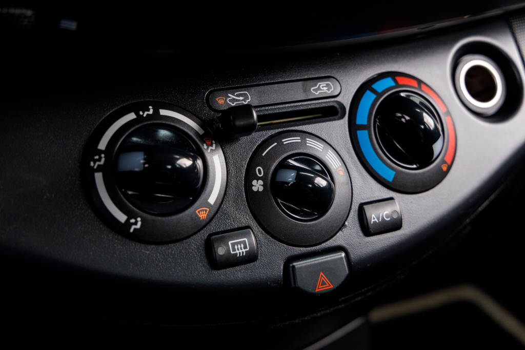 Nissan Micra III 2008 фото 21