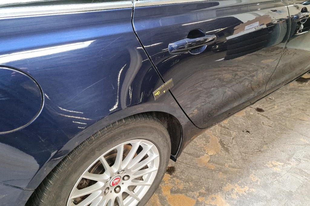 Jaguar XF Sportbrake 2018 фото 36