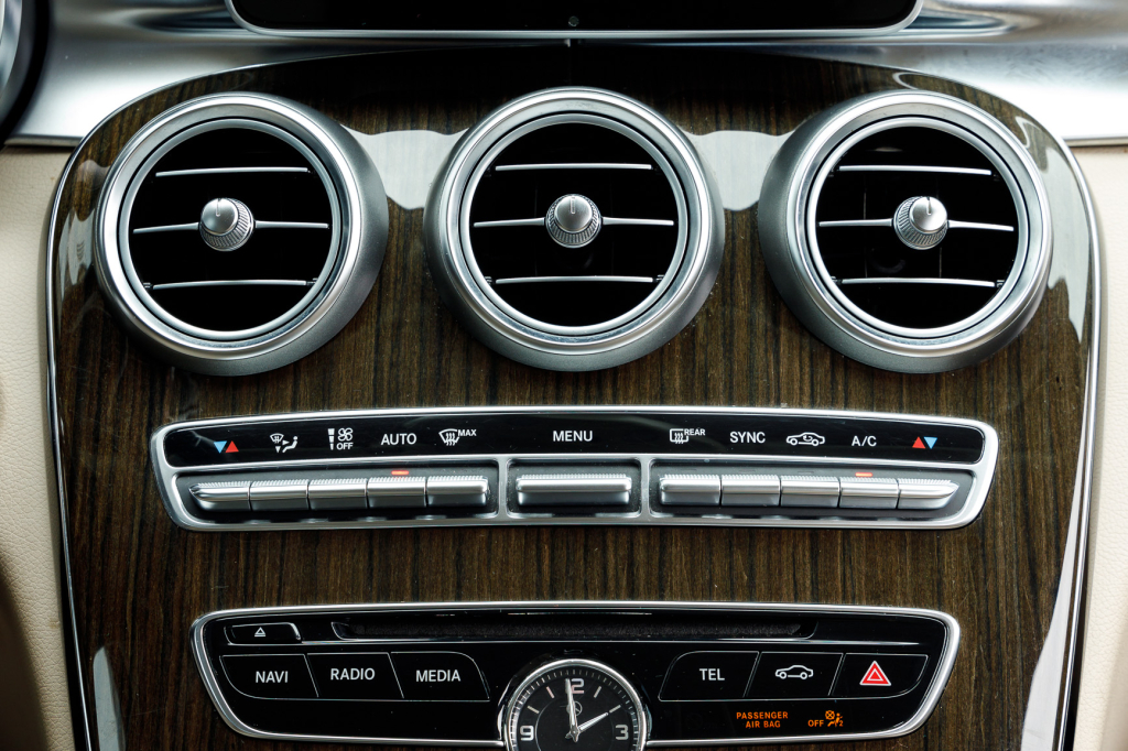 Mercedes-Benz C 300 2014 photo 2