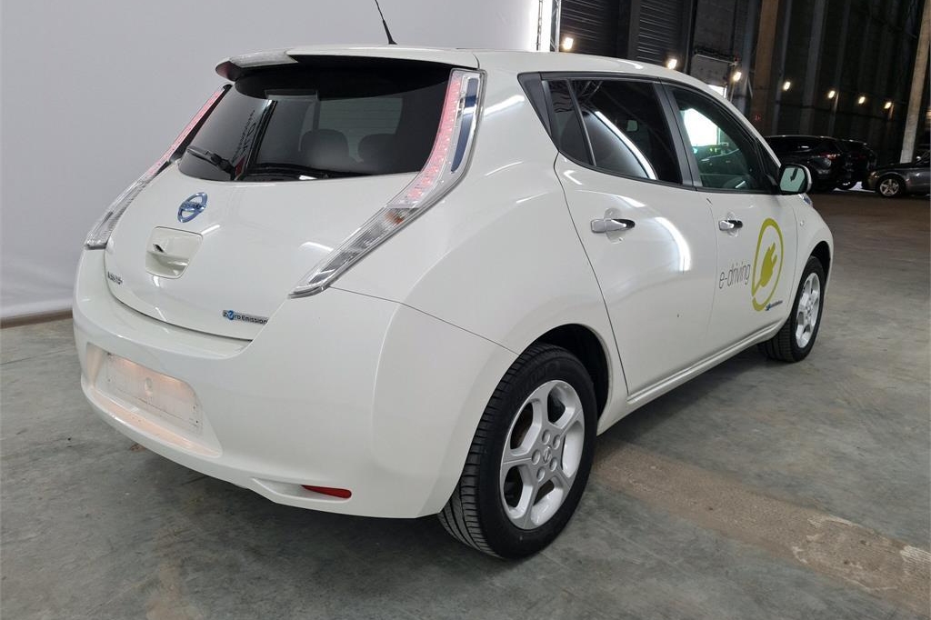Nissan Leaf 2016 photo 5