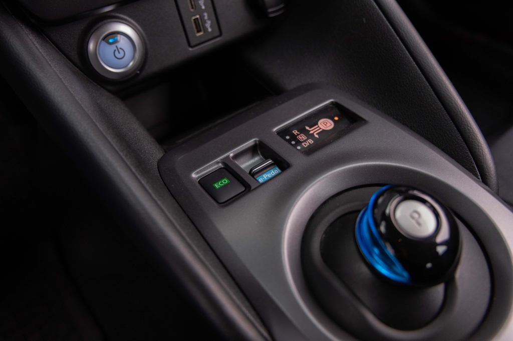 Nissan Leaf 2021 фото 25