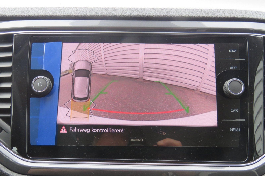 Volkswagen T-Roc 2021 фото 3