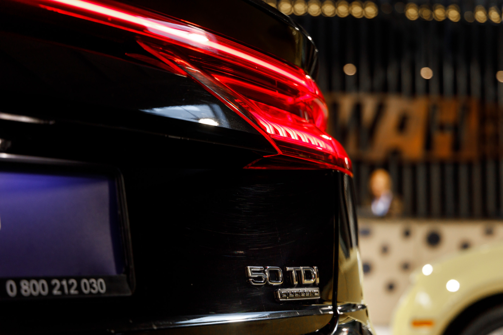 Audi Q8 50TDI Sline  2018 фото 20