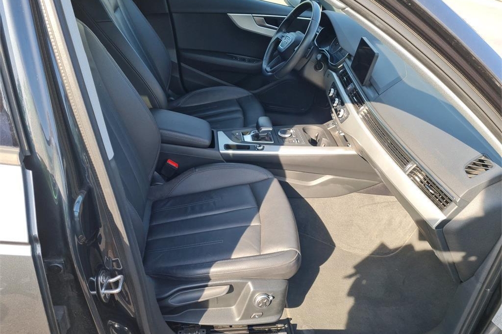 Audi A4 Avant 2018 photo 1