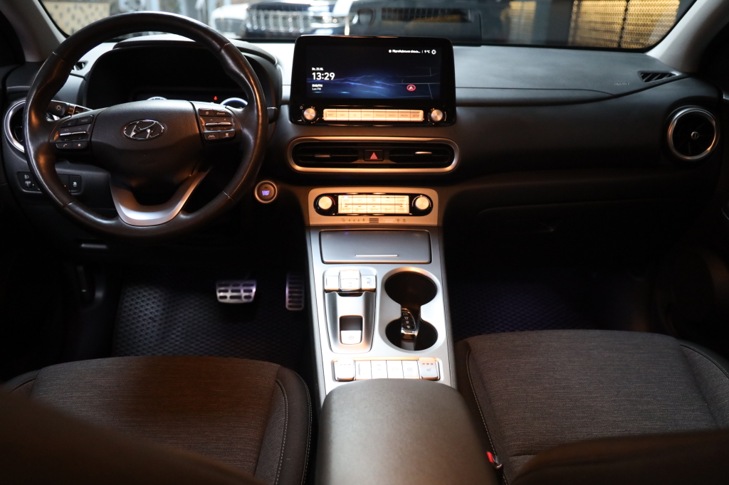 Hyundai Kona Electric 2021 фото 33