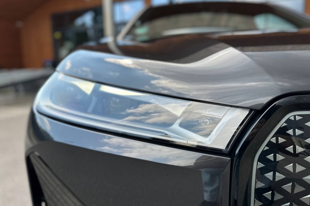 BMW iX xDrive40 2022 фото 10