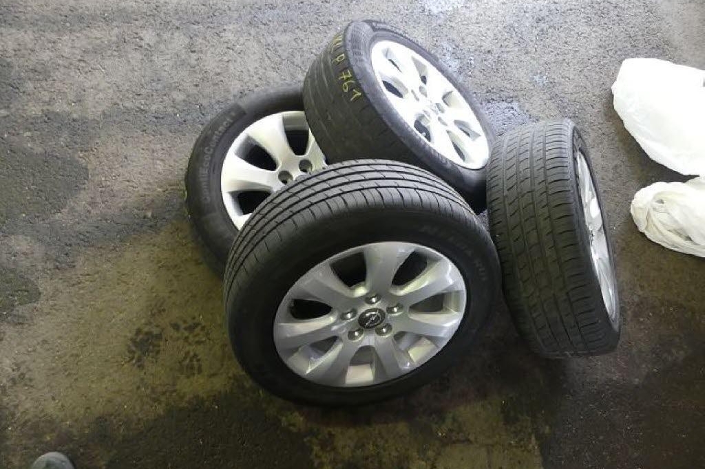 Opel Insignia Sports Tourer 2016 фото 16