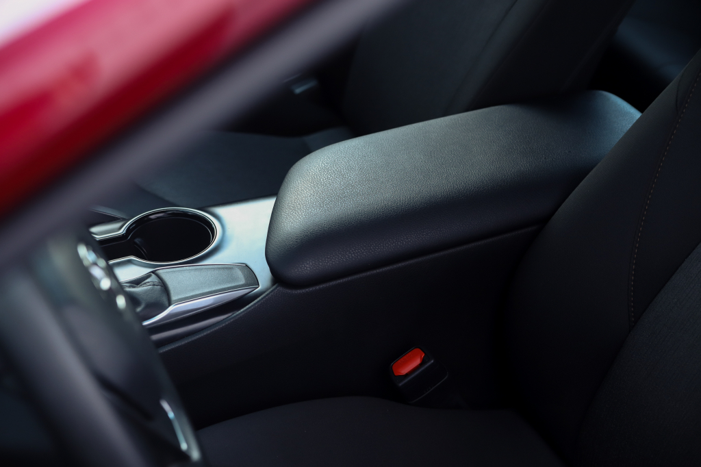 Toyota Camry LE 2017 фото 41