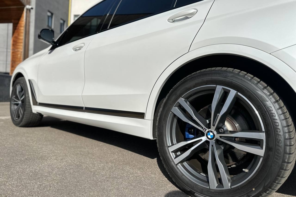 BMW X7 M50d 2020 фото 7