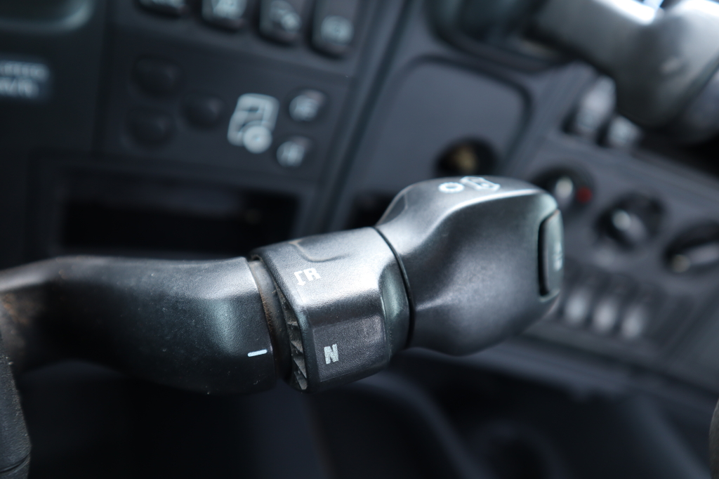 Scania G 400 2009 photo 15