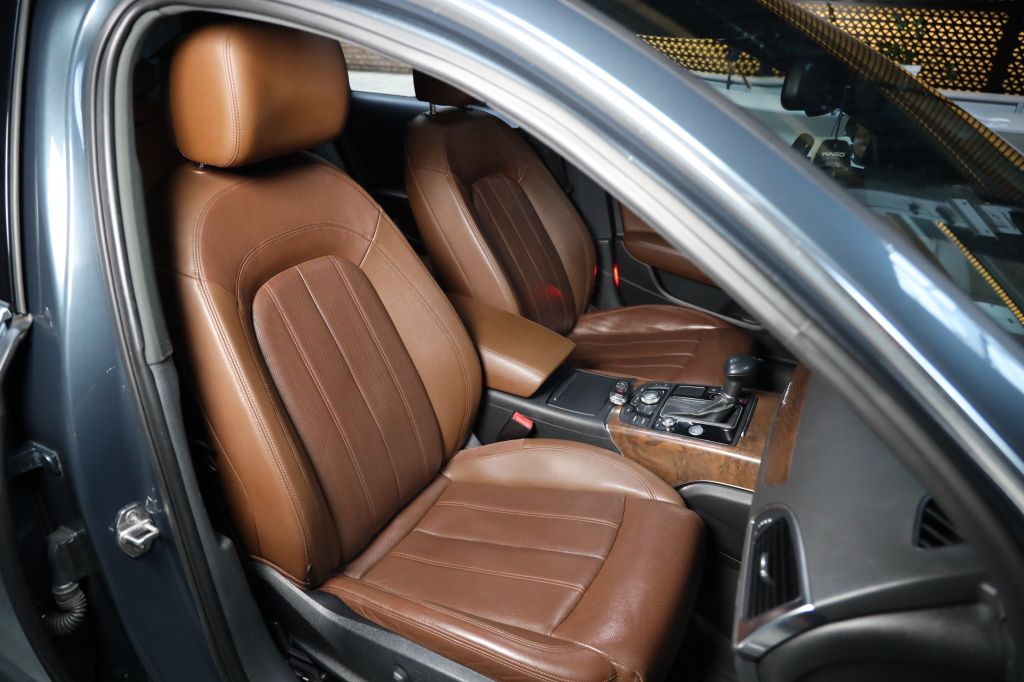 Audi A6 2012 photo 27