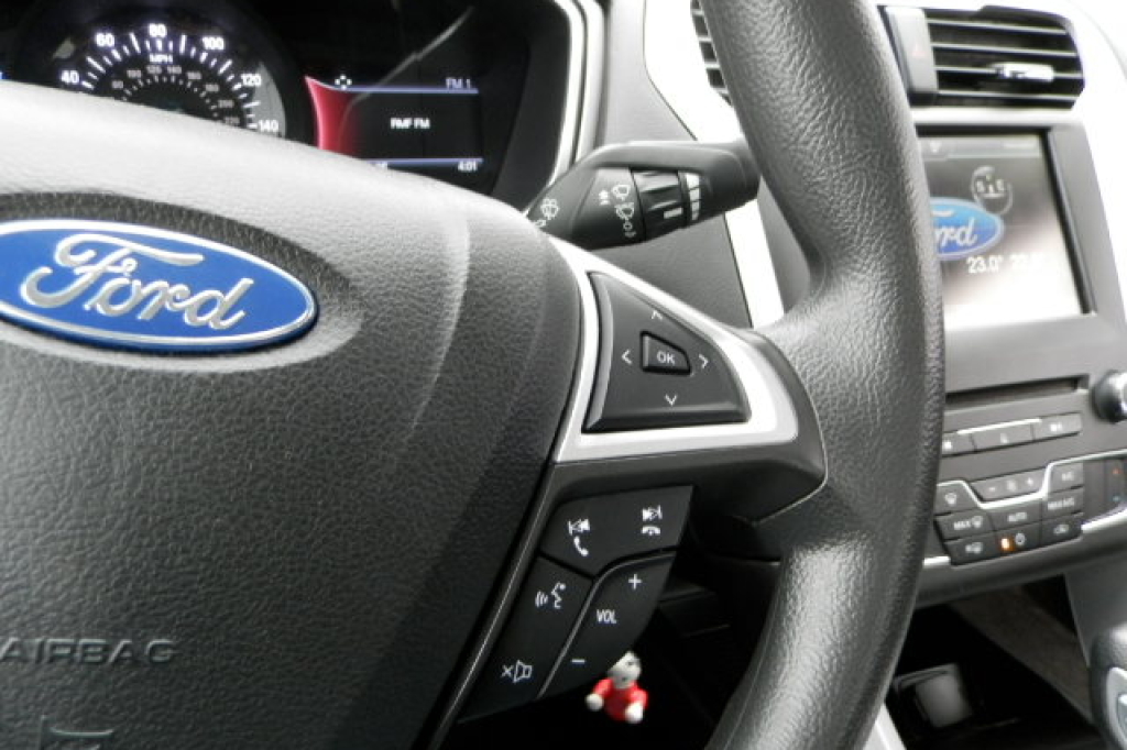 Ford Fusion SE 2016 фото 5