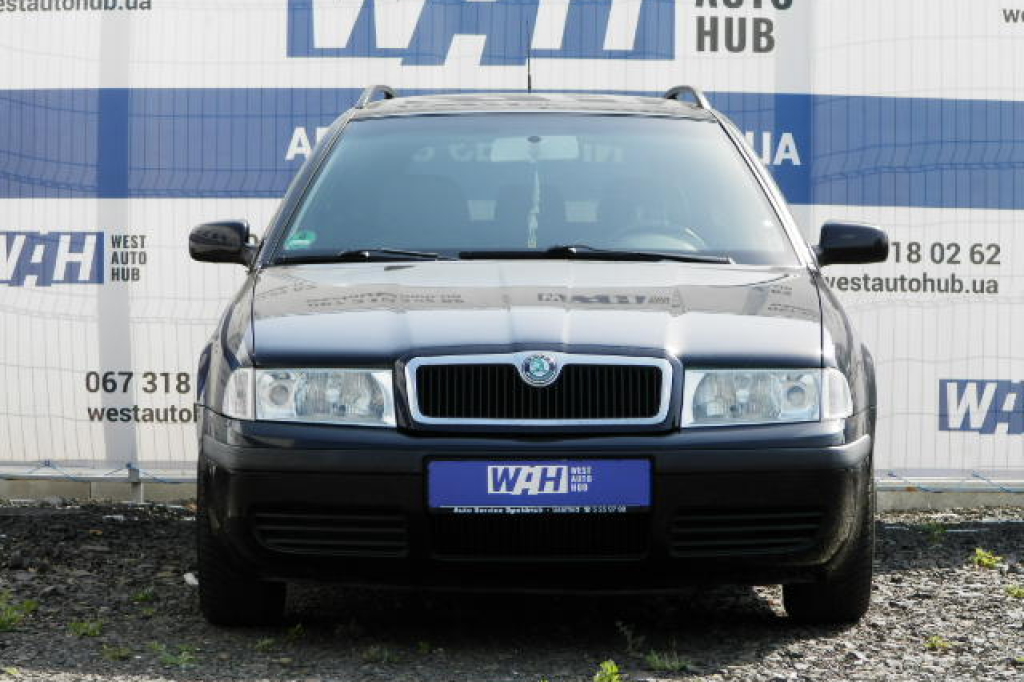 Skoda Octavia Tour 1.6 MPI 2004 фото 1
