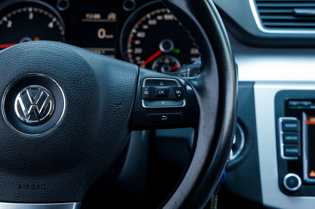 Volkswagen Passat Alltrack 2013 photo 16