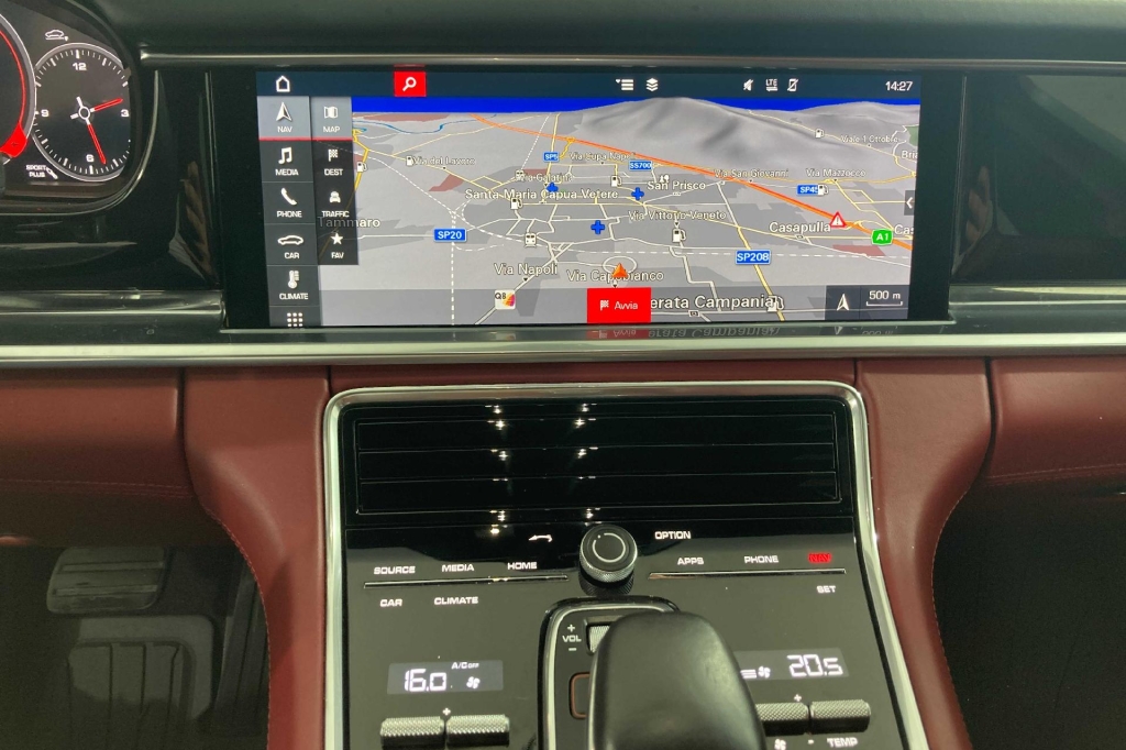 Porsche Panamera 2018 фото 6