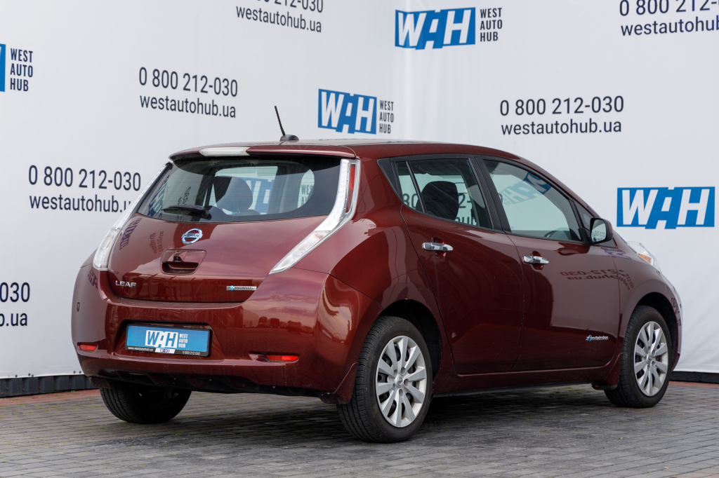 Nissan Leaf photo 5