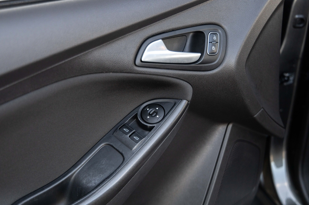 Ford Focus 2016 фото 11