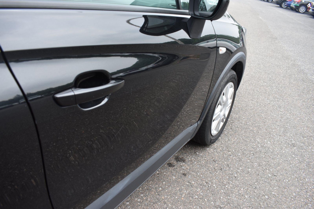 Opel Crossland X 2019 фото 8