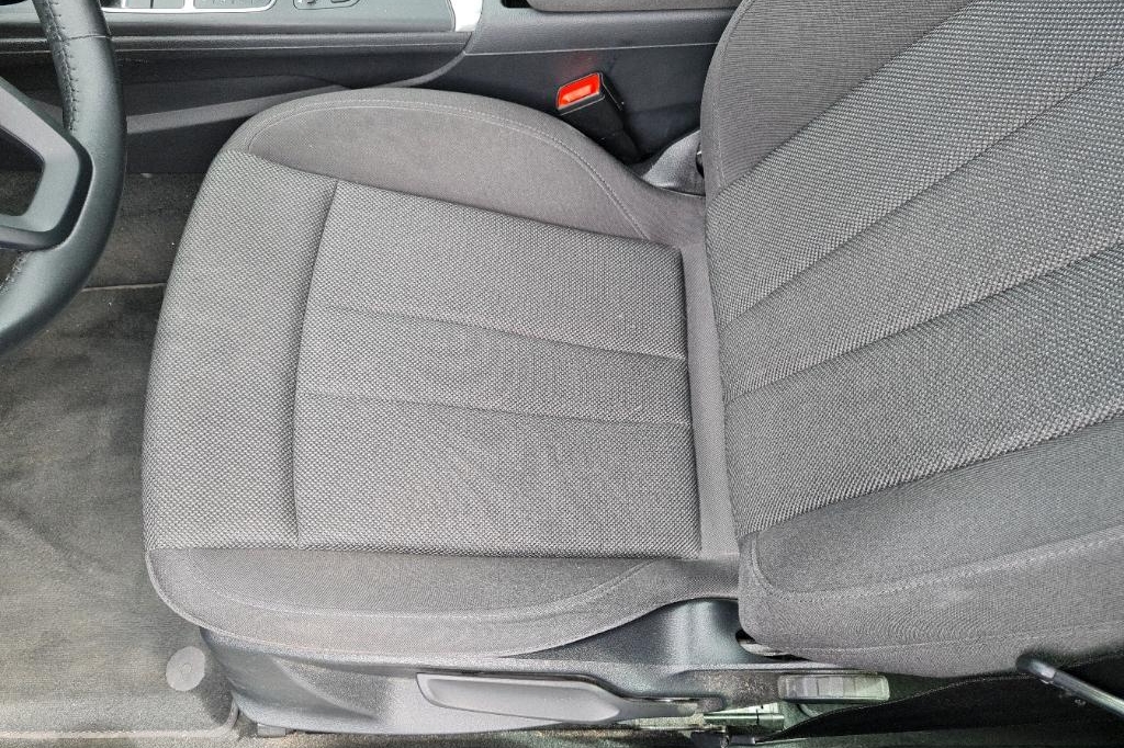 Audi A4 2017 фото 7