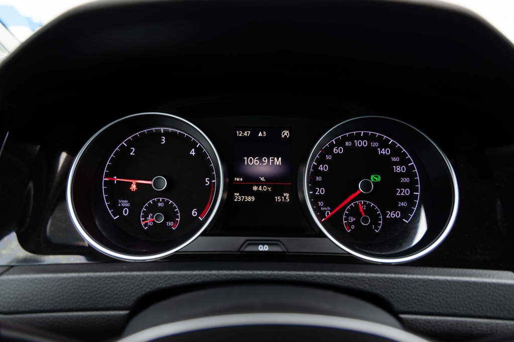 Volkswagen Golf Allstar 2016 фото 18