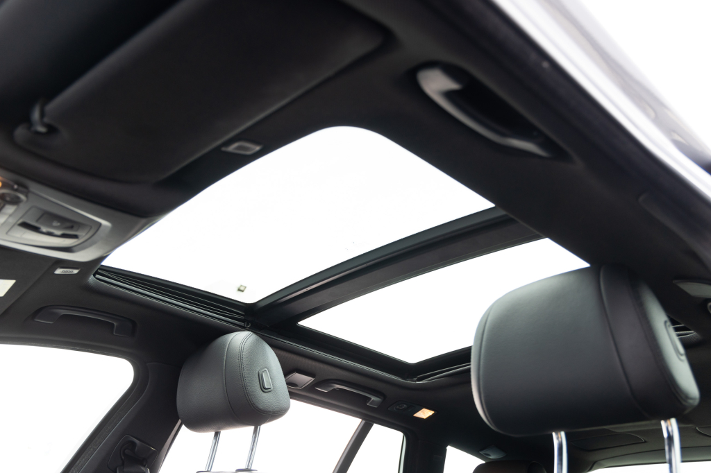 BMW 520 D Baureihe 5 Touring 2015 photo 40