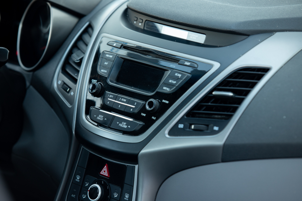 Hyundai Elantra SE 2015 фото 35