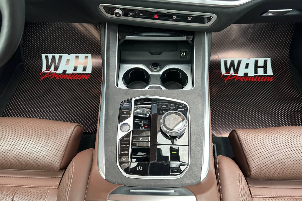 BMW X7 40d 2024 фото 24