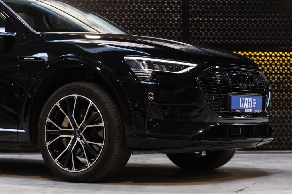 Audi e-tron 55 quattro 2019 фото 5